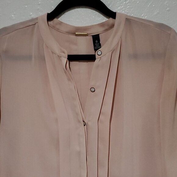 Chico's Black Label Button Up Pleated Tunic Blouse in Baby Pink - Picture 3 of 15